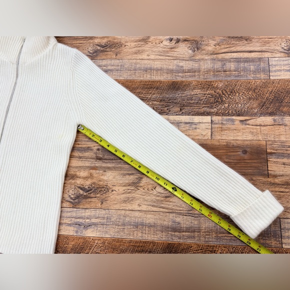 Calvin Klein Women's Faux Fur Collar, Long Sleeve Zip-up Sweater, Size Large - Picture 8 of 16